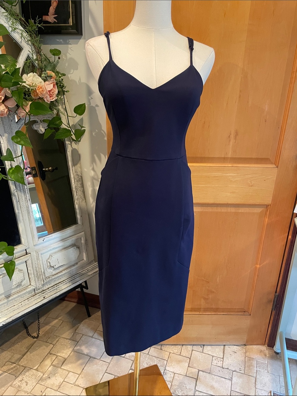 PURE NAVY Midi Fitted V neck Sheath Dress Pockets Size 2